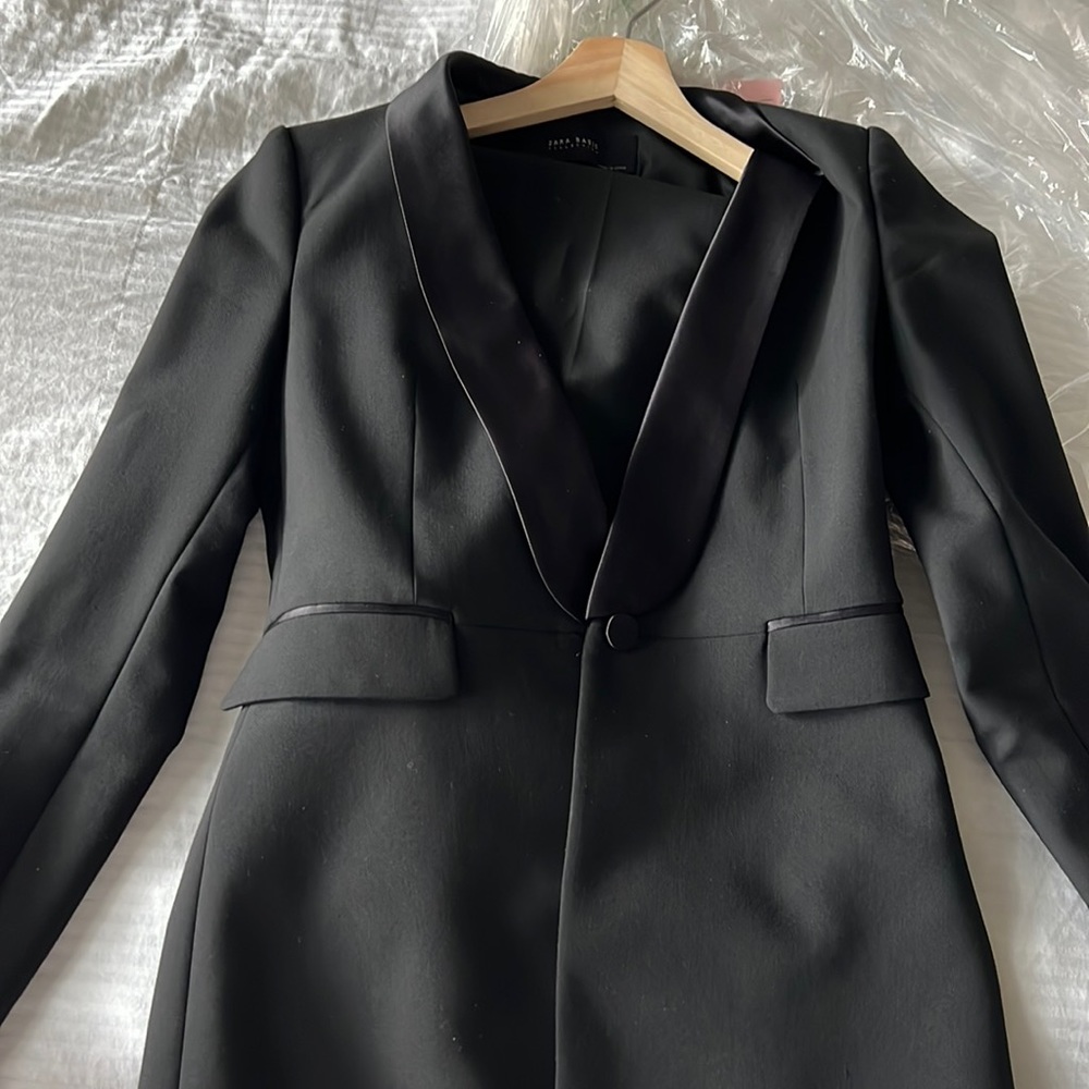 ZARA BLACK SUIT BLAZER